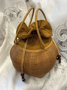 Woven Rattan Drawstring Handbag in golden fiber & traditional woven silk.NWOT.